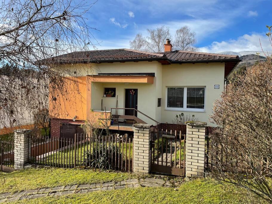 Oddych Pri Martinskych Holiach /Mountains Vacation Exterior foto